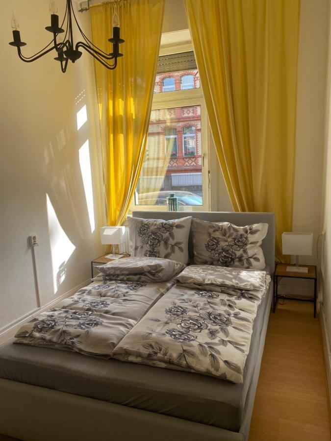 Ruhige Gemuetliche Wohnung Altbau In Zentraler Lage ヴィースバーデン エクステリア 写真