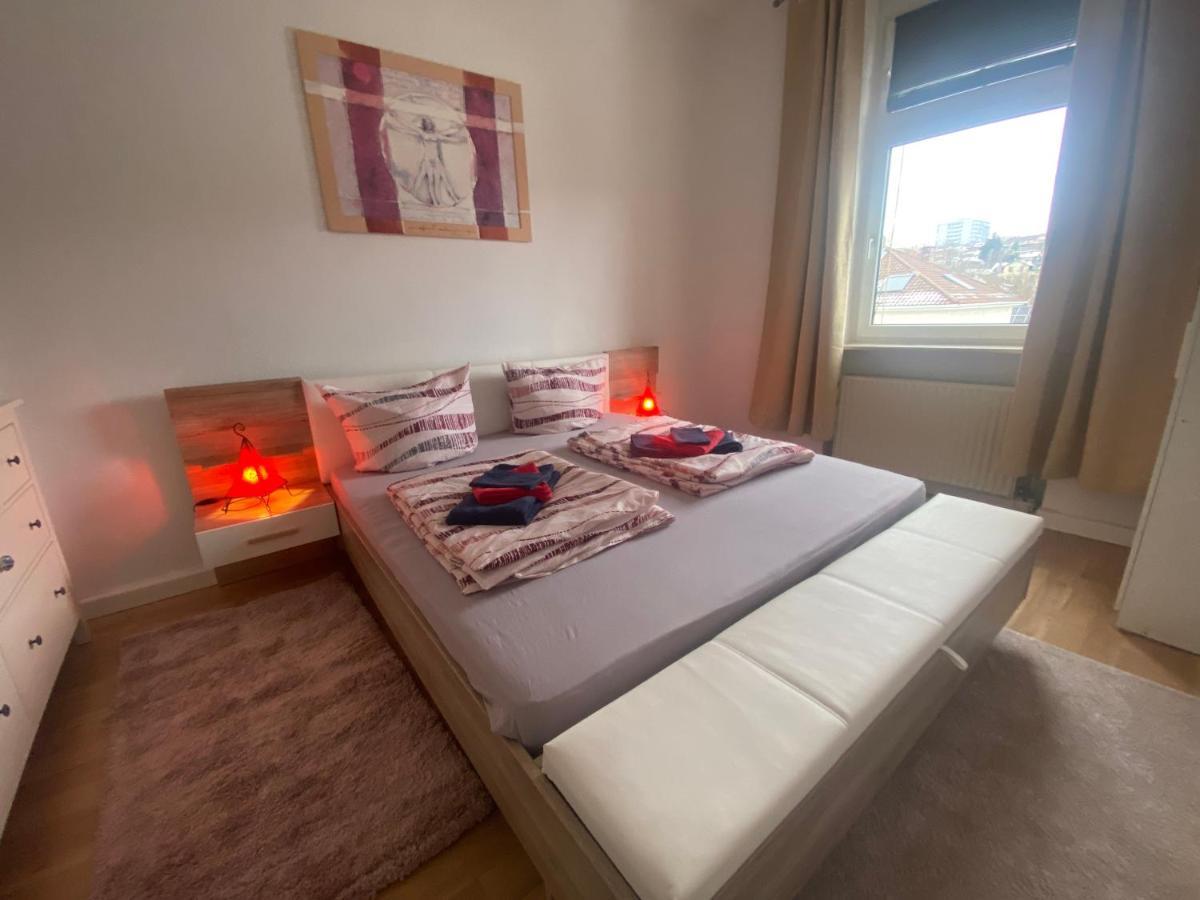 Ruhige Gemuetliche Wohnung Altbau In Zentraler Lage ヴィースバーデン エクステリア 写真