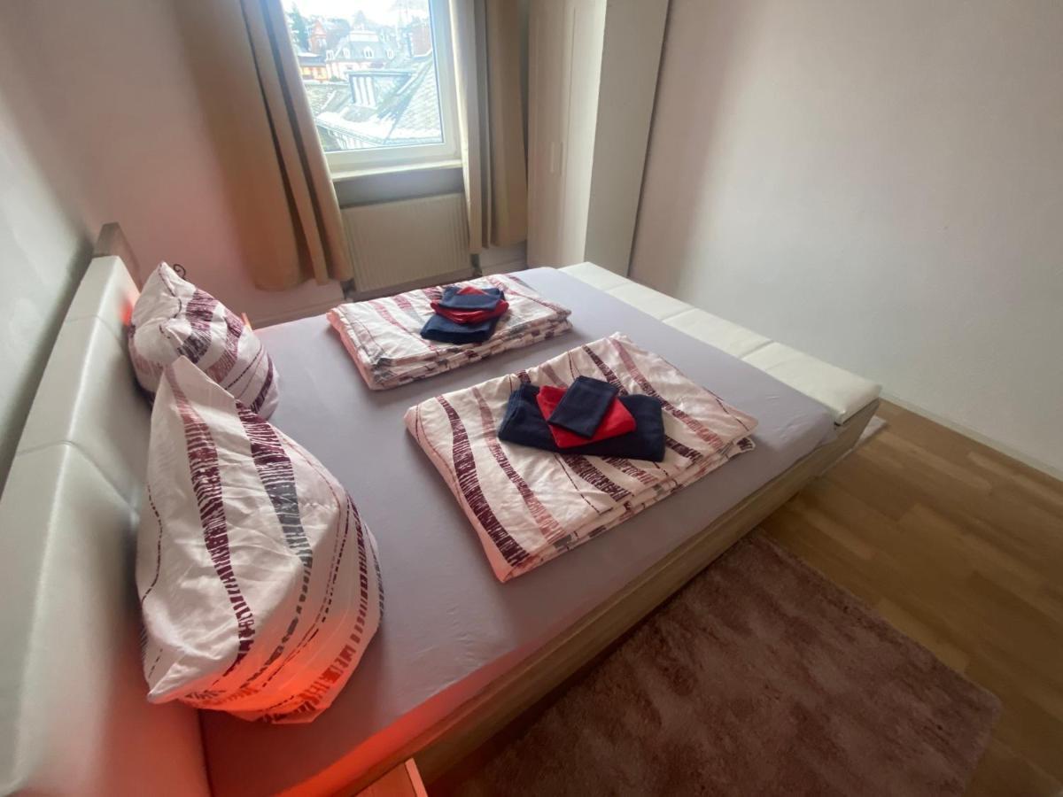 Ruhige Gemuetliche Wohnung Altbau In Zentraler Lage ヴィースバーデン エクステリア 写真